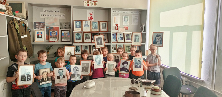 Экскурсия дошкольников в музей Тюльковской СОШ. Экскурсия дошкольников в музей Тюльковской СОШ.